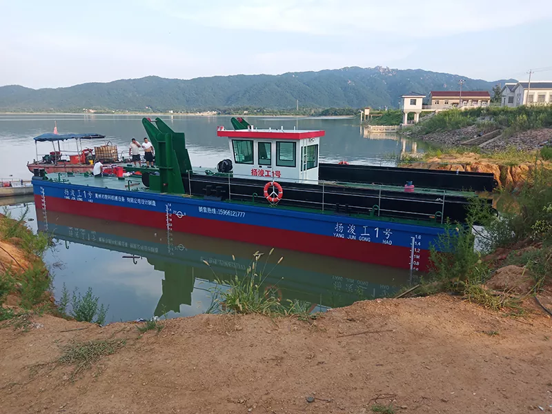 Kelluva kaivinkonetaso